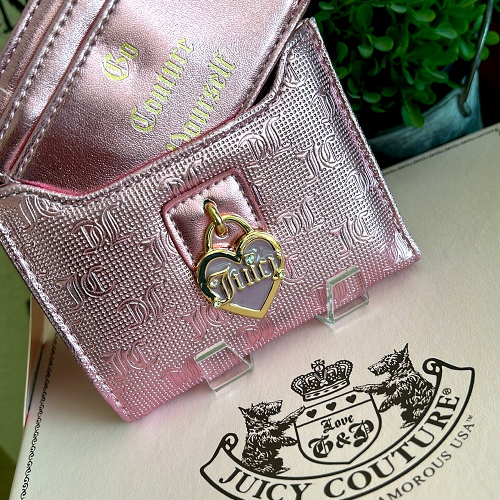 New Juicy Couture metallic blush wallet with pull out card case - Picture 4 of 16